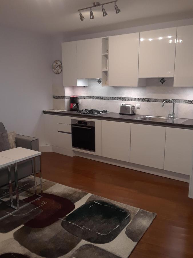 New Kosljun Apartment Short Walk To Beach Buitenkant foto